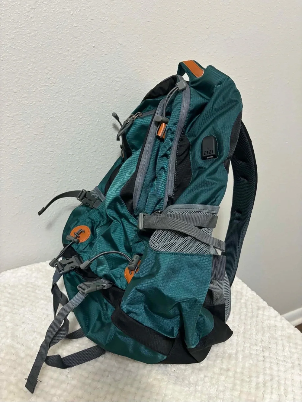 G4Free 50L Hiking Backpack Waterproof Teal Green NEW Rain Cover + Bladder